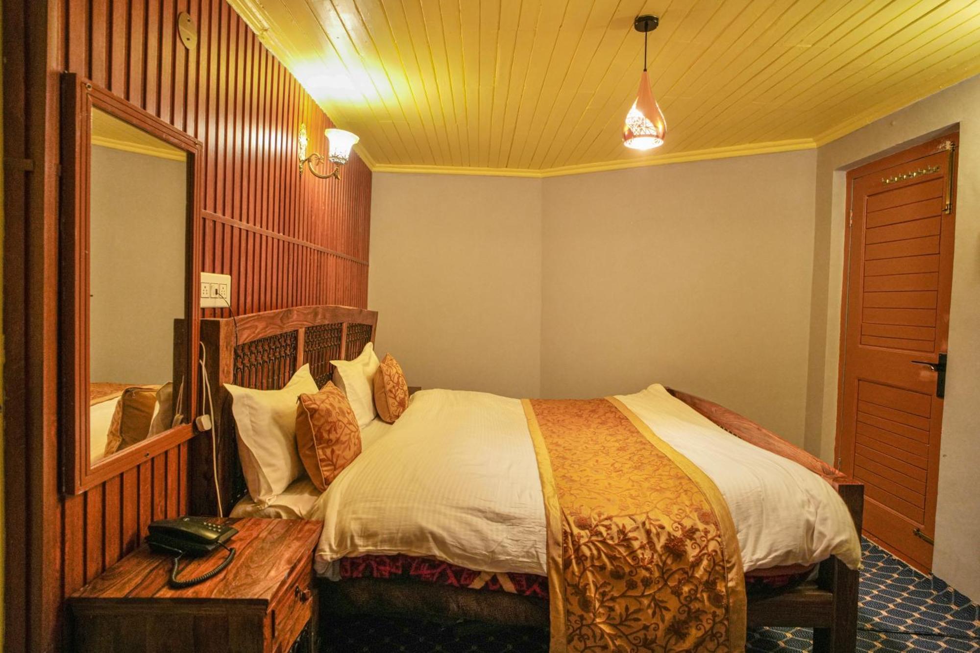 Hotel Little Silver Pahalgām 외부 사진