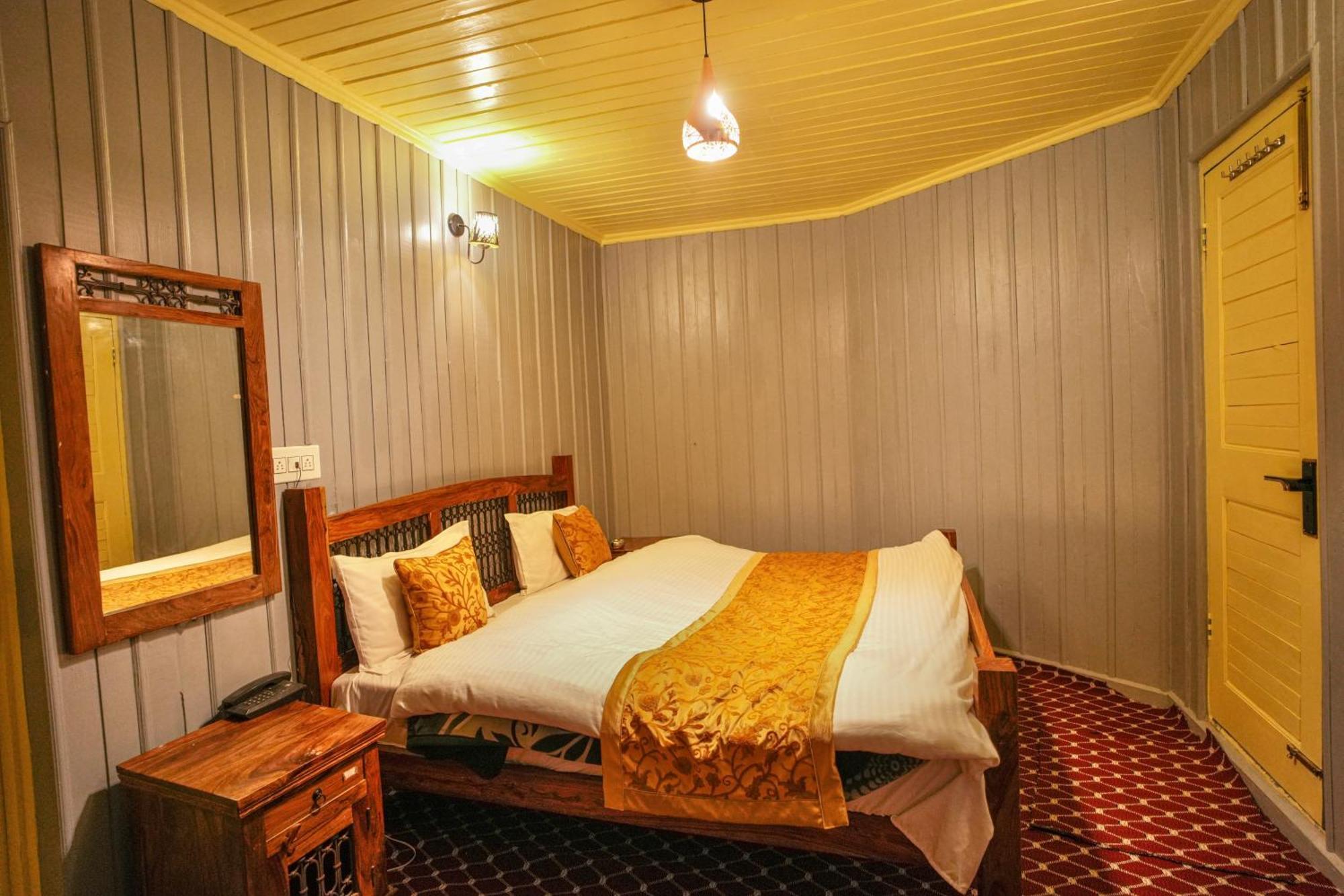 Hotel Little Silver Pahalgām 외부 사진